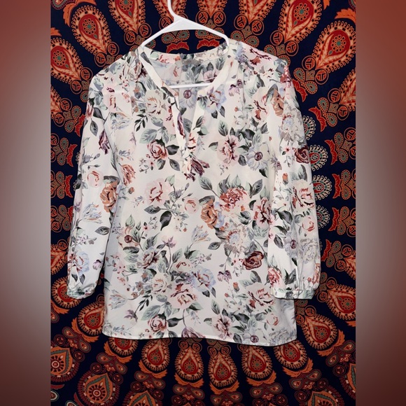 ❤️ Dalia Floral Print Blouse size medium - Picture 11 of 15